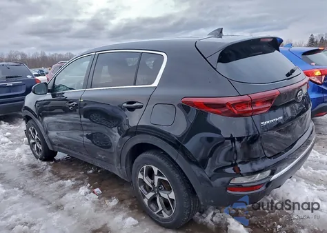 2021 Kia Sportage Lx z USA, uszkodzony, nr VIN KNDPMCAC6M7906017